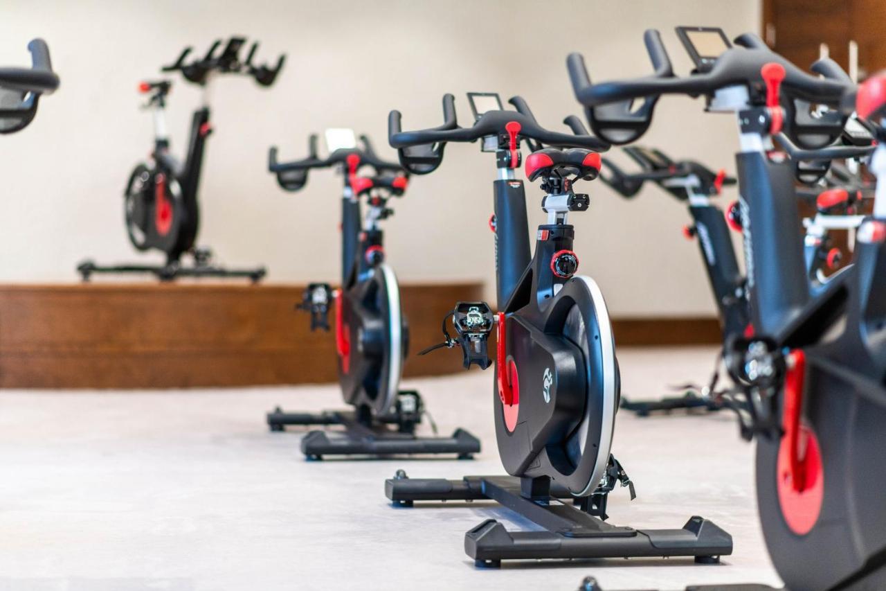 Al Messila, A Luxury Collection Resort & Spa, Doha Dış mekan fotoğraf Indoor cycling bikes